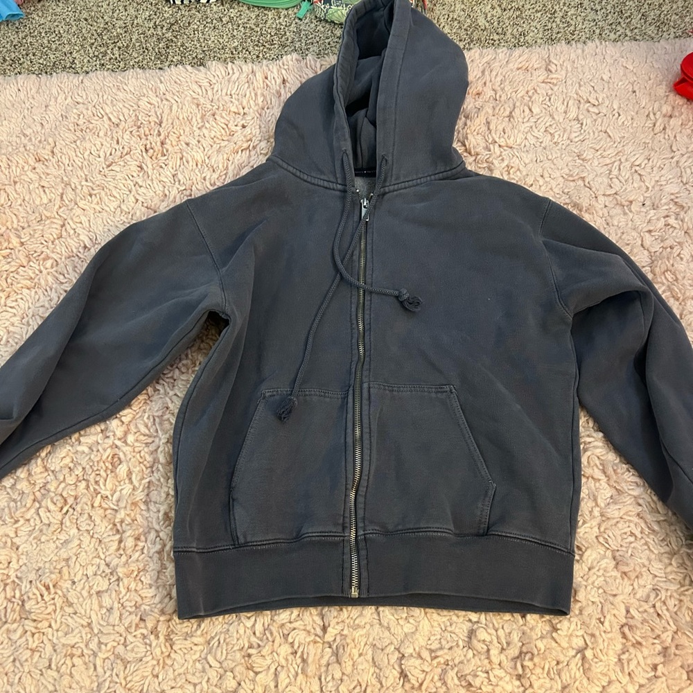 Brandy Melville Cropped zip up hoodie